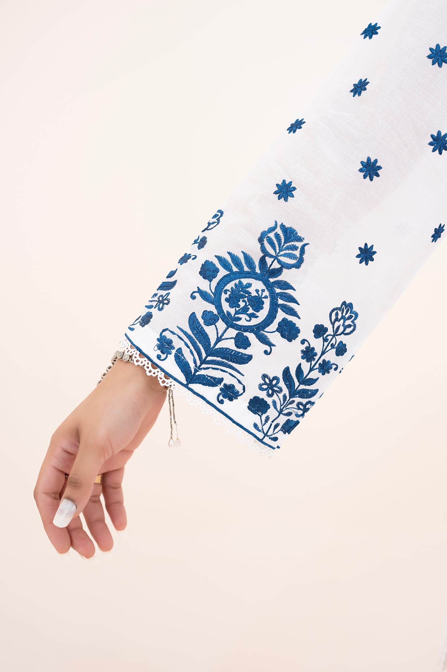 2 PIECE - EMBROIDERED LAWN SHORT SHIRT WITH FARSHI SHALWAR - WHITE